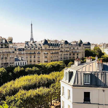 Parisian Elegance With Eiffel Tower View Apartament Paryż